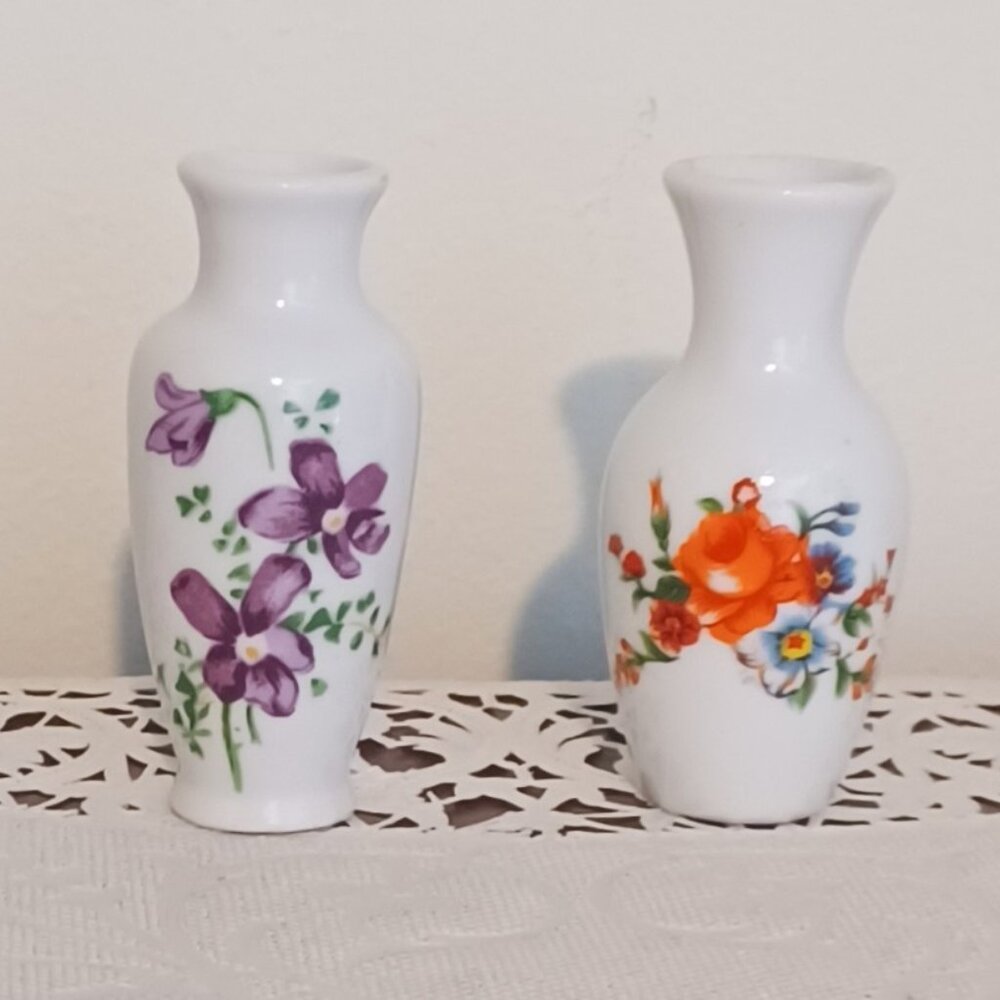 Two Vintage Miniature Bud Vases With Flower Design from Taiwan
